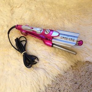 Like new Bed Head crimper